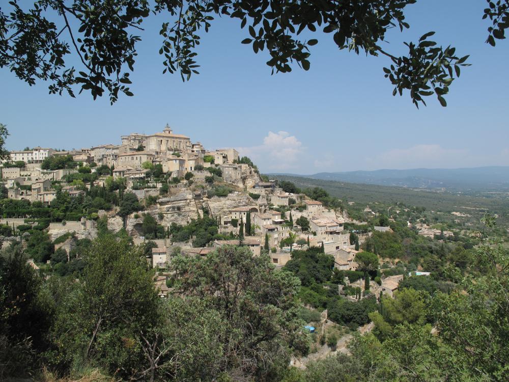 Vue sur Gordes. 